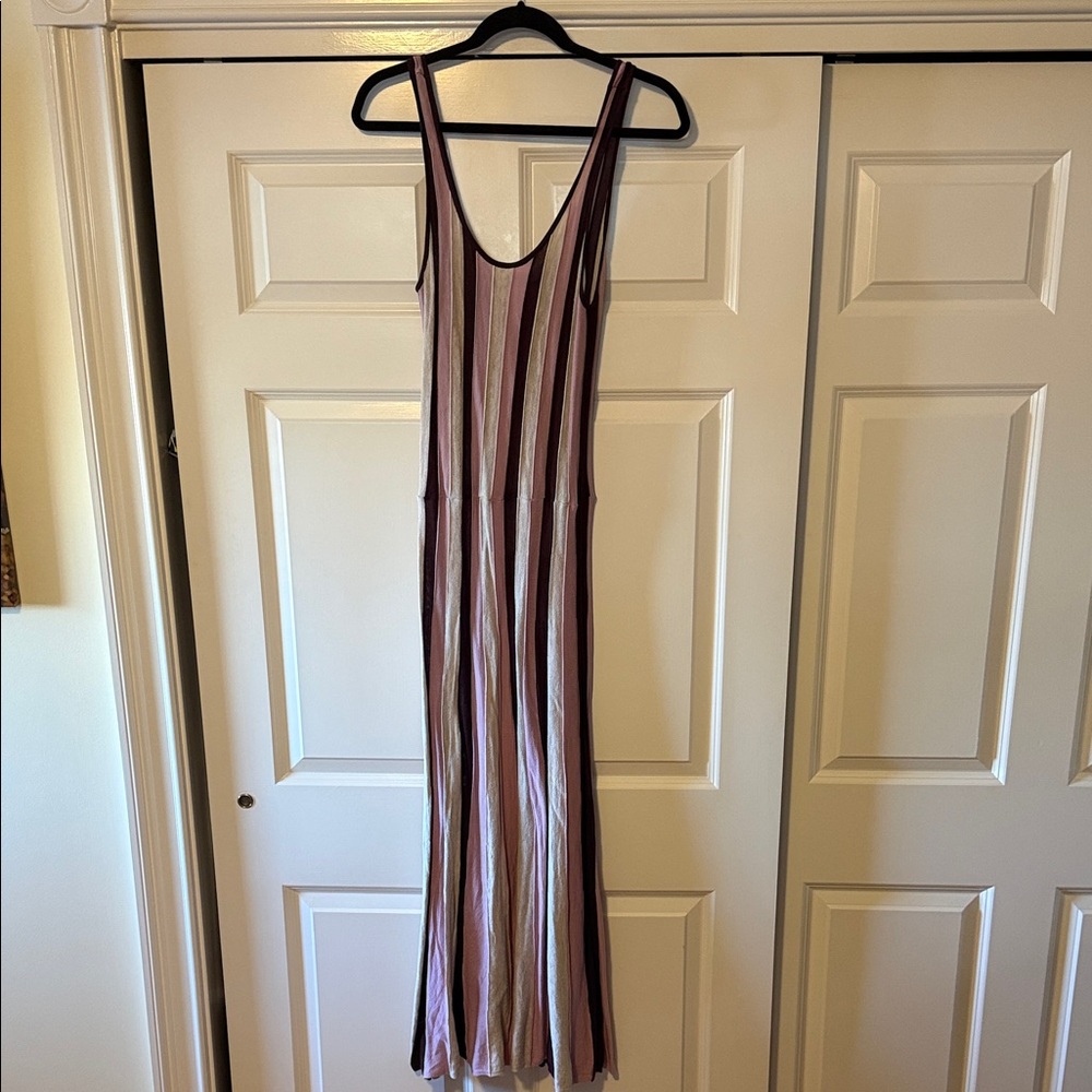 Leith Sleeveless Vertical Stripe Maxi Dress in Mauve and Cream